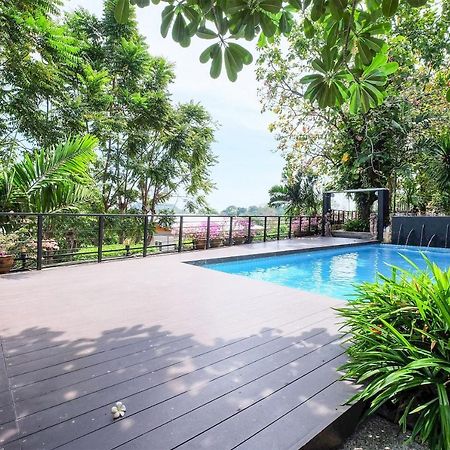 Oyo 626 The Chalet Phuket Resort Panwa Beach Esterno foto