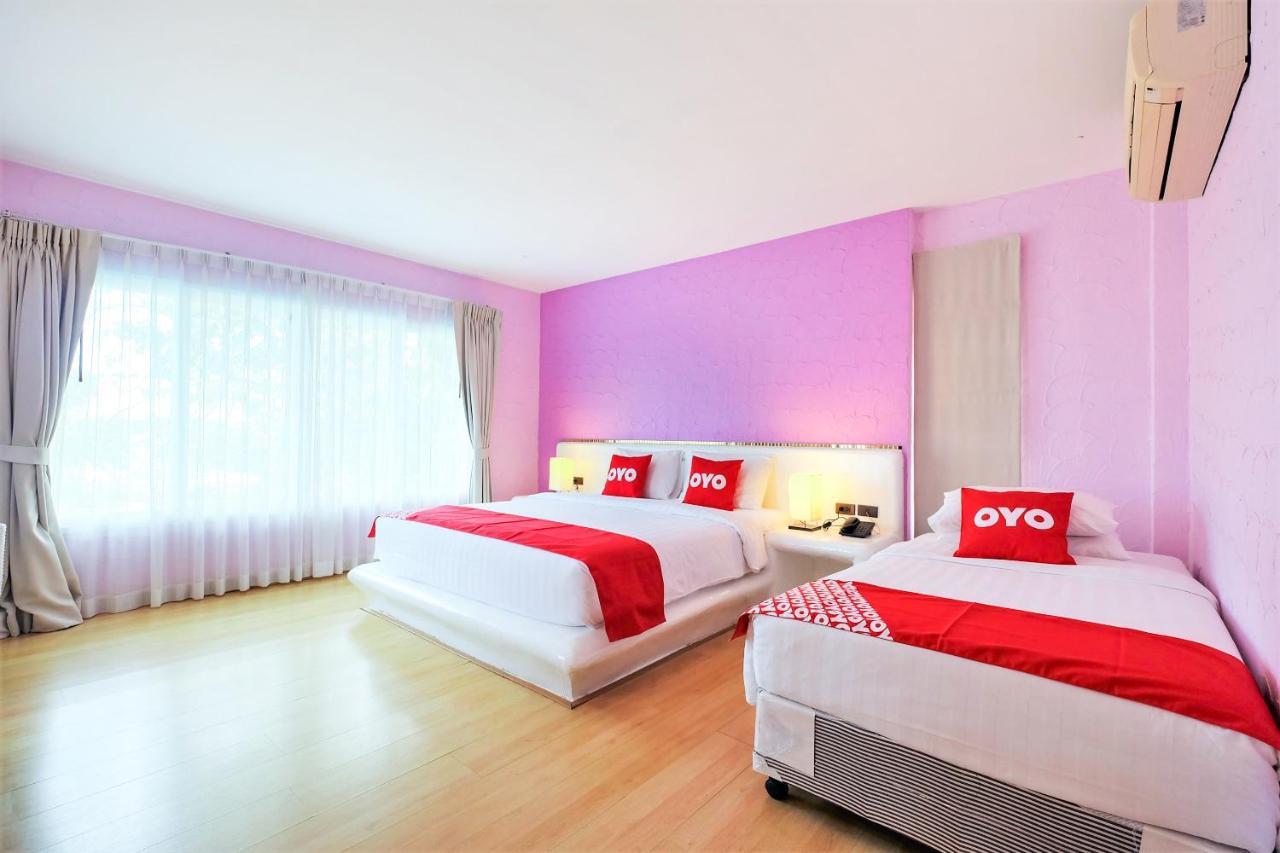 Oyo 626 The Chalet Phuket Resort Panwa Beach Esterno foto