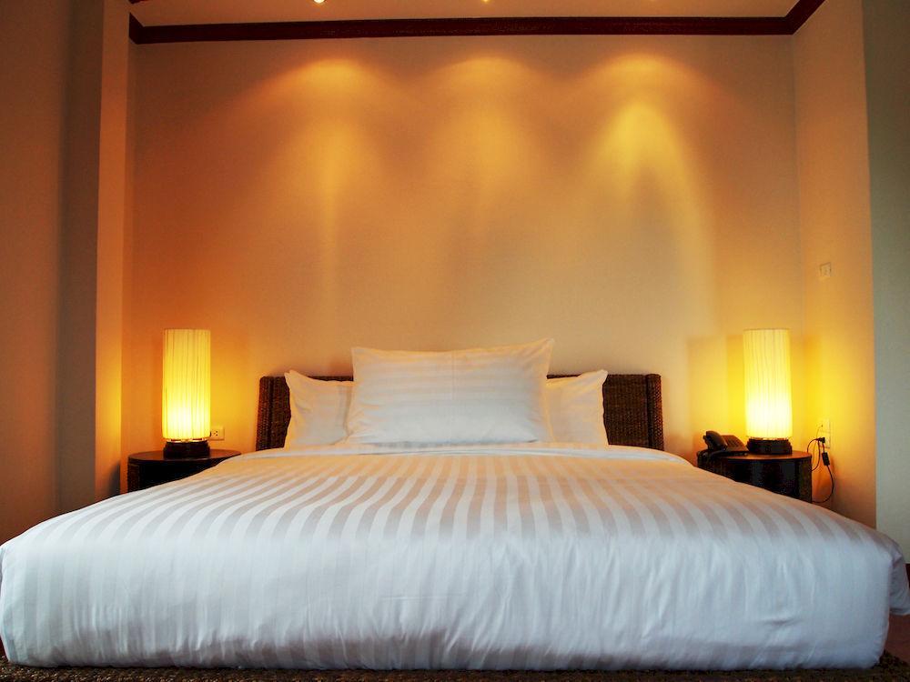 Oyo 626 The Chalet Phuket Resort Panwa Beach Esterno foto