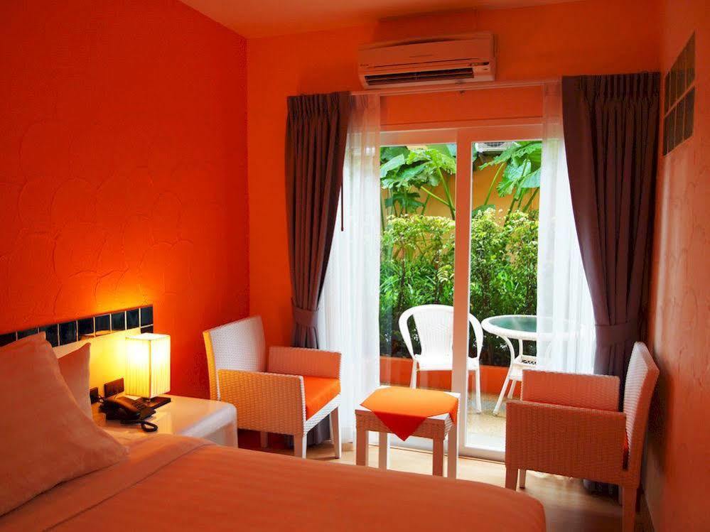 Oyo 626 The Chalet Phuket Resort Panwa Beach Esterno foto