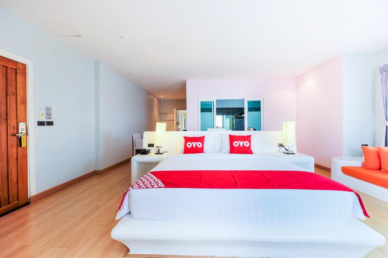 Oyo 626 The Chalet Phuket Resort Panwa Beach Esterno foto